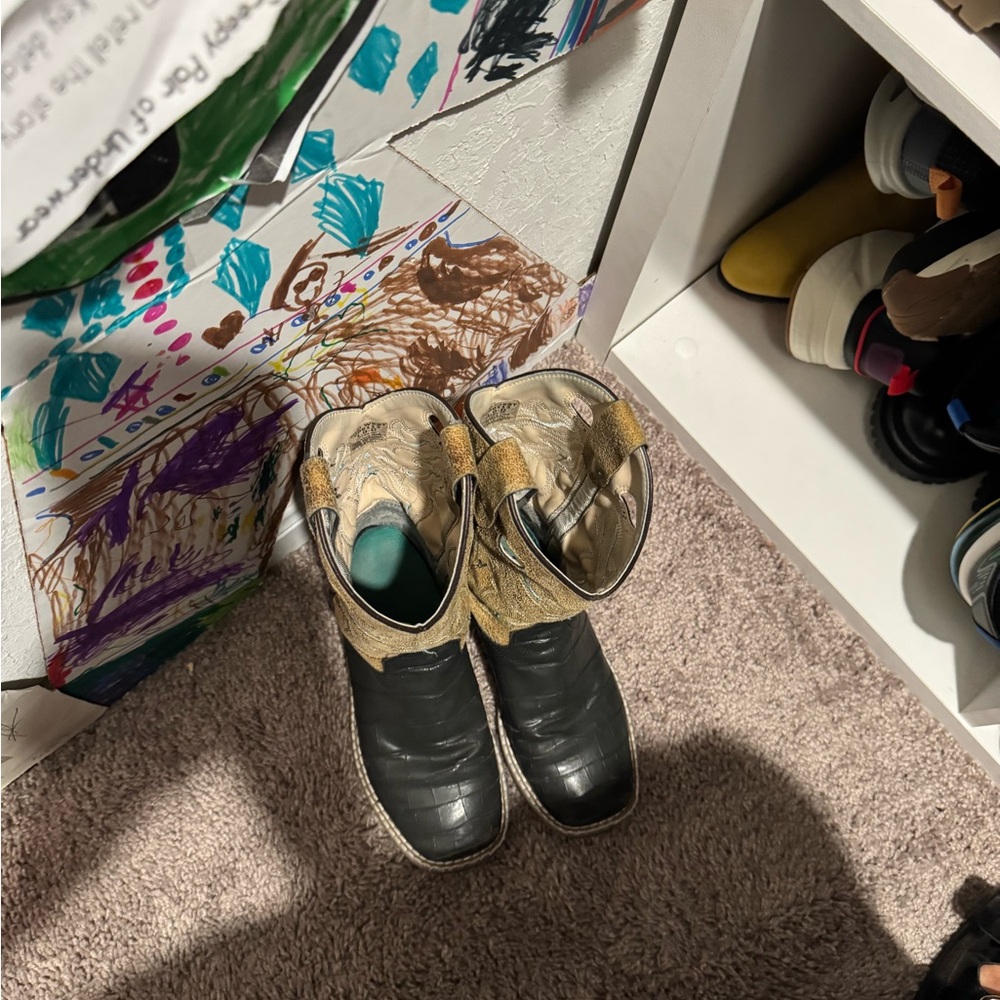 Old West Cream and Tan Cowboy Boots